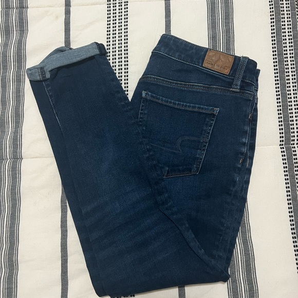 American Eagle dark wash high rise jeans - Picture 1 of 2